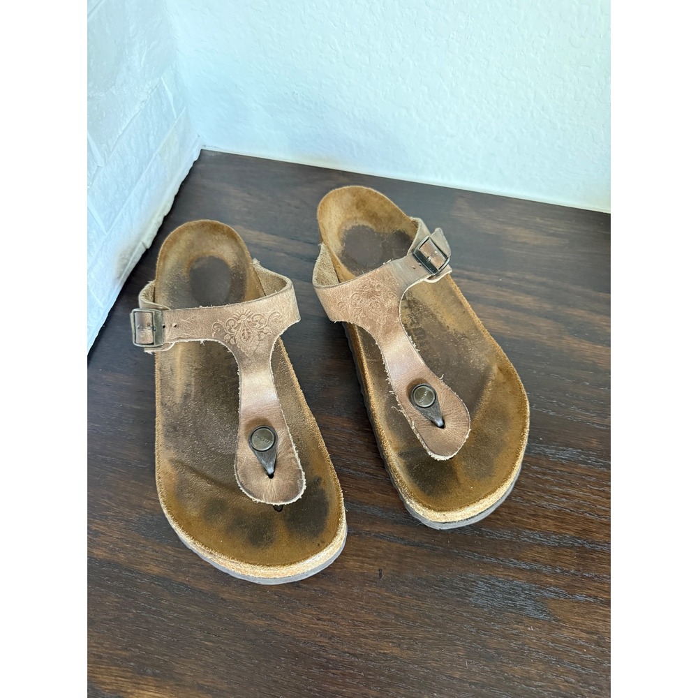 Tatami by Birkenstock Brown Leather Floral Embossed Thong Sandals Women's 8.5